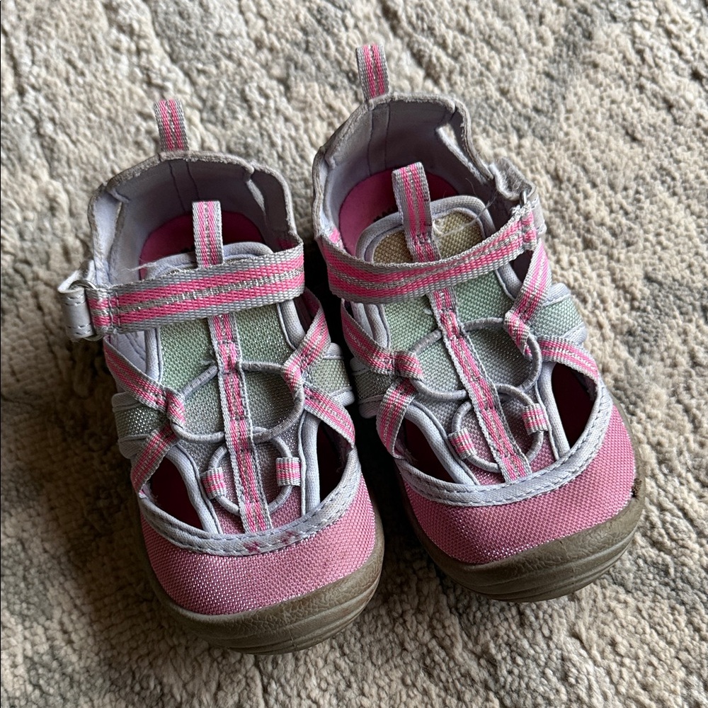 OshKosh B'gosh girls sandals